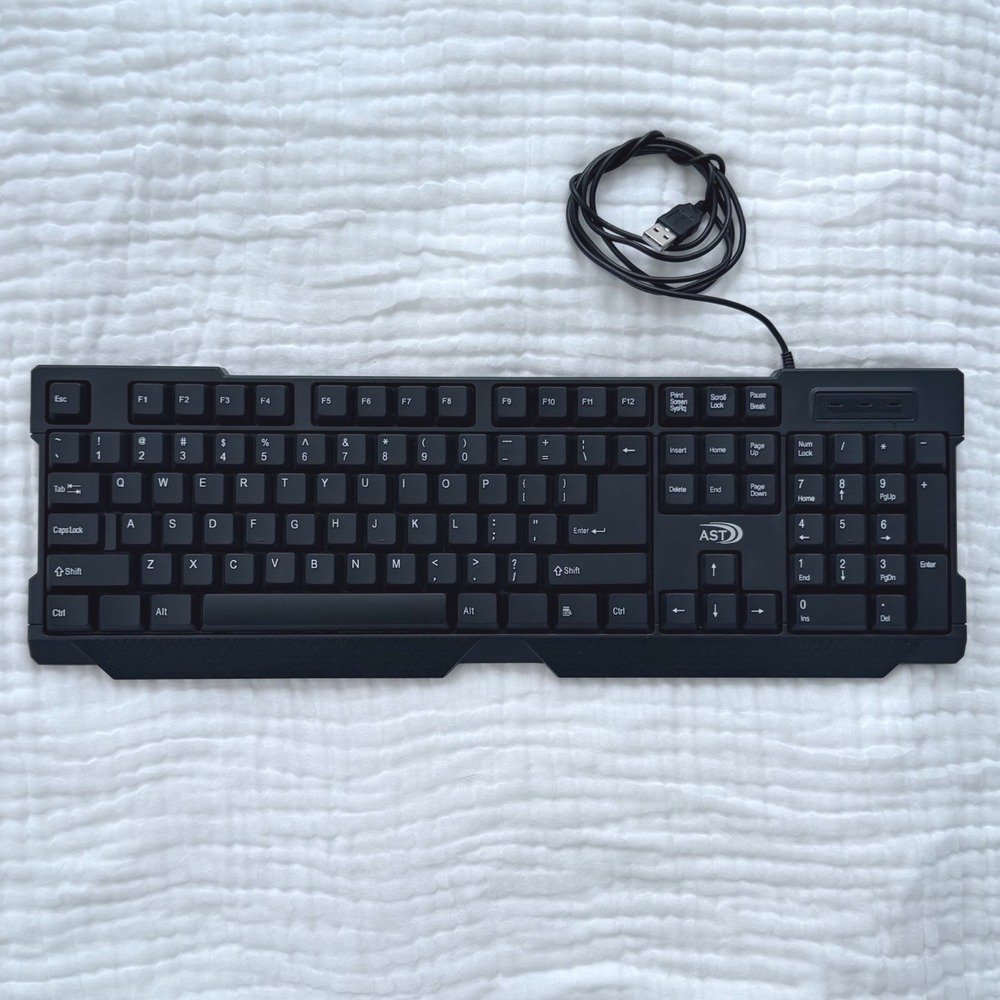 AST USB Wired Keyboard Full Size Standard Black Very Good Condition
